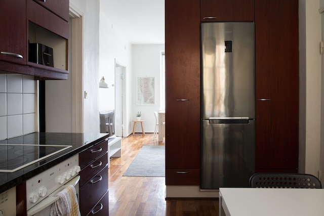 セカンドホームズ コージー & スペーシャス 2 ベッBルRム アパートメント