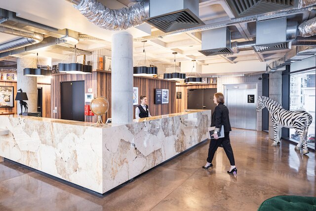 コップスター ホテル レジデンス パリ コロンブ