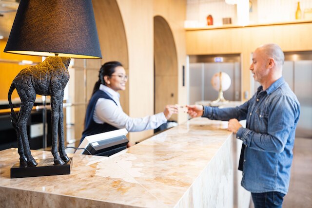 コップスター ホテル レジデンス パリ コロンブ