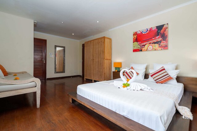 スタジオズ バワ & アタス