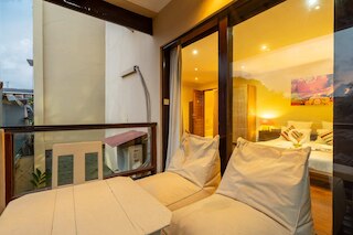 スタジオズ バワ & アタス