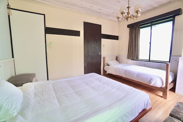 一棟貸切 天然温泉かけ流し 箱根薔薇の丘洋風別荘