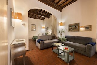 ピッティ スタジオ バイ メガ