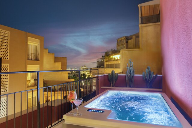 アニス, アルマ ホテル & リゾート