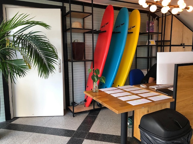 180ブティックホステル