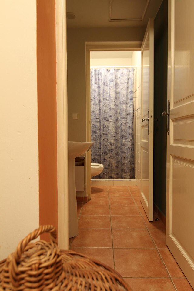 ラスティック グラウンド フロア アパートメント イン マラ ストラナ