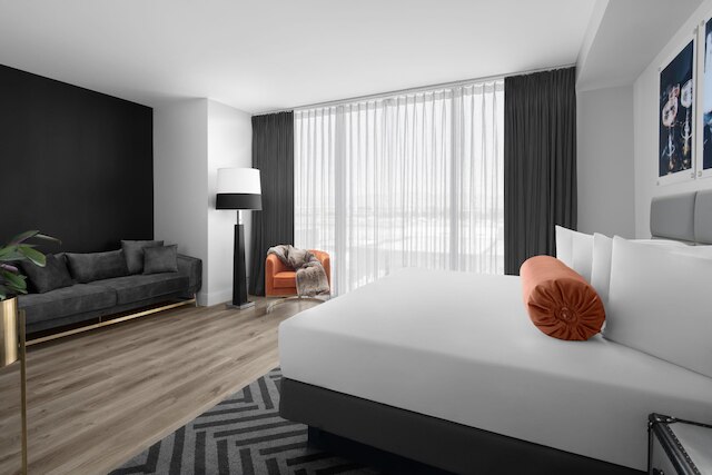 ザ イングリッシュ ホテル, ラスベガス, ア トリビュート ポートフォリオ ホテル, 21 アンド オーバー