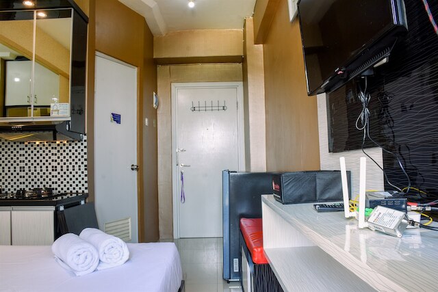 コージー ステイ スタジオ ルーム アット グリーン プラムカ シティ アパートメント