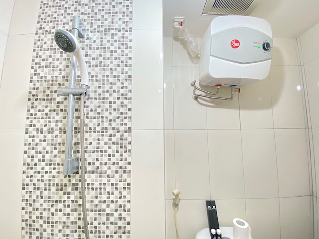 モダン アンド コンフィー スタジオ ルーム アット グランド アジア アフリカ アパートメント