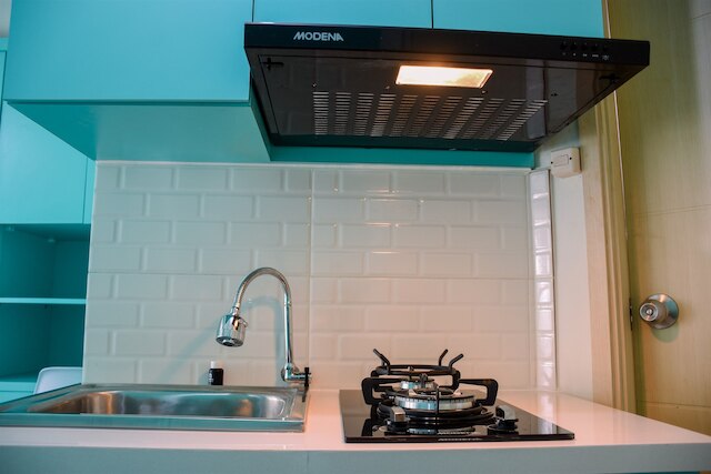 ブランド ニュー アンド スタイリスト スタジオ ルーム アット アメジスト アパートメント