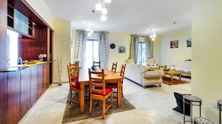 ホリデイズ R US ヴィラ 3 ベッドルーム プレミアム ロケーション