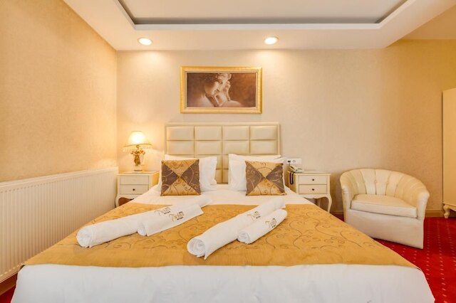 ツインズ ブティック ホテル