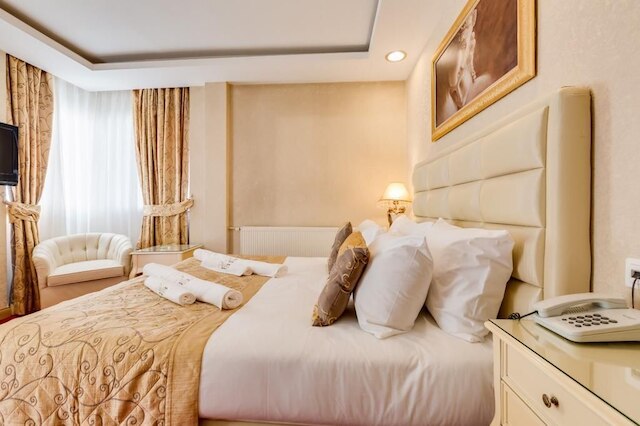 ツインズ ブティック ホテル