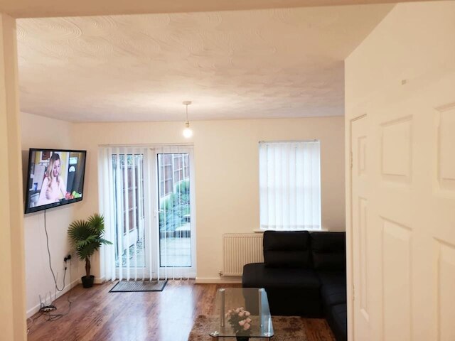 クワイエット レジデンシャル エリア ウィズン イージー リーチ トゥ タウン