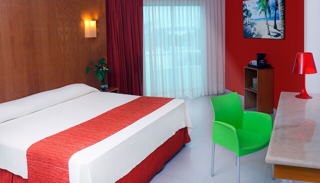 アダラ エクスプレス