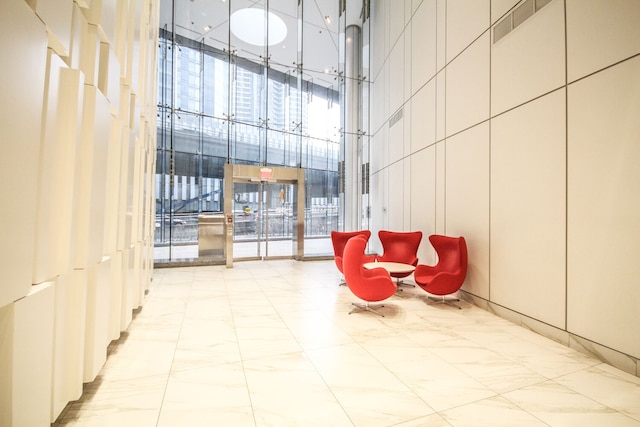 ザ ベイ スイーツ - エンターテインメント ディスト