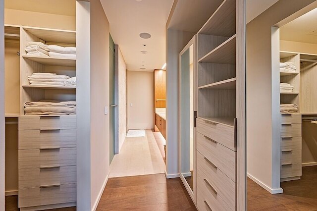 パーク レーン 8803 2 ベッドルーム コンド バイ レッドオーニング