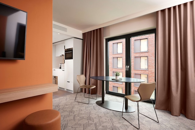 アディナ アパートメント ホテル デュッセルドルフ