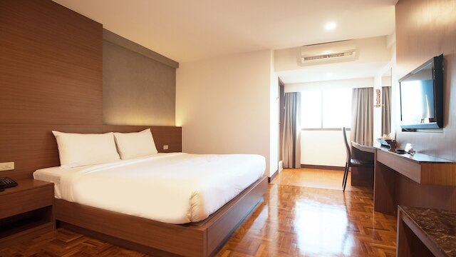 B2 チャン プアク ゲート プレミア ホテル