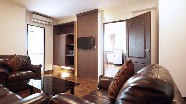 B2 チャン プアク ゲート プレミア ホテル