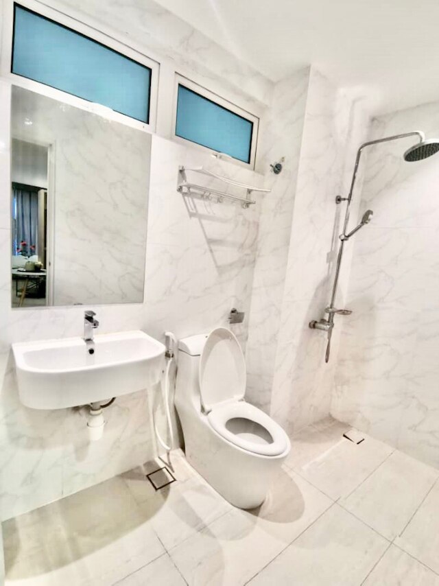 OYO ホーム 90400 ワン テブラウ ホームステイ