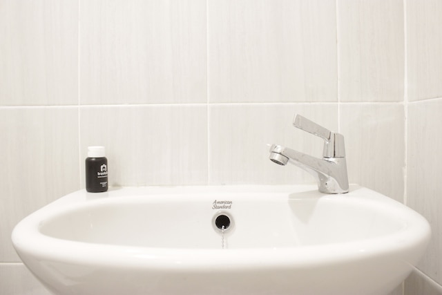 モダン アンド コンフィー スタジオ アパートメント アット ロッジ パスカル ニア ビヌス ユニバーシティ