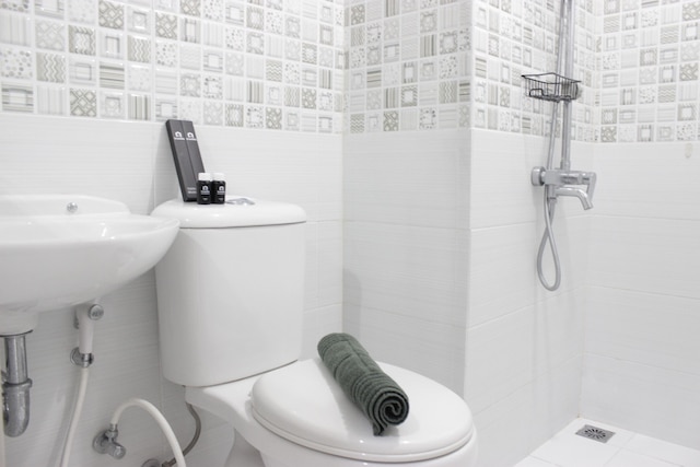 スペーシャス アンド モダン スタジオ ルーム アパートメント アット グランド アジア アフリカ