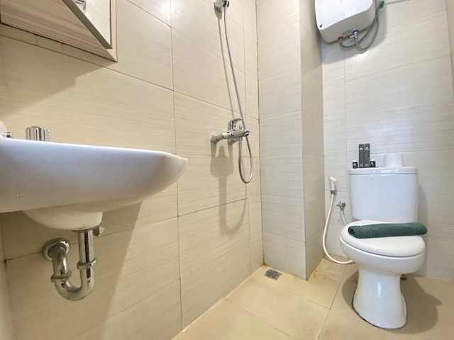 モダン アンド コージー スタジオ ルーム アット ゲートウェイ パスツール アパートメント