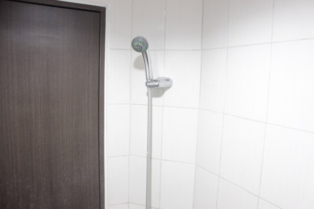 コージー スタジオ アパートメント アット メカルワンギ スクエア チバドゥユット