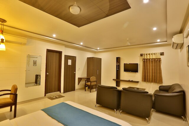 ホテル カムラン パレス