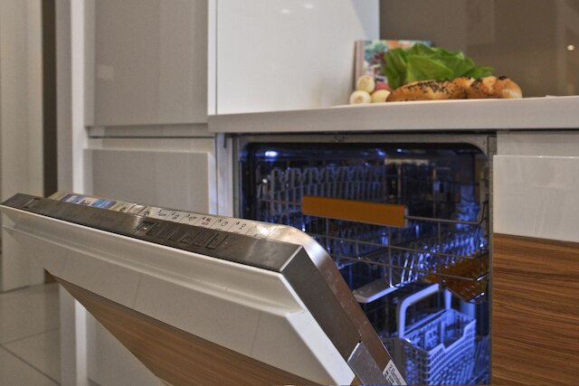 P&O アパートメンツ ノビィ シフィアト II