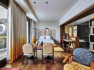 25 アワーズ ホテル ドバイ ワン セントラル