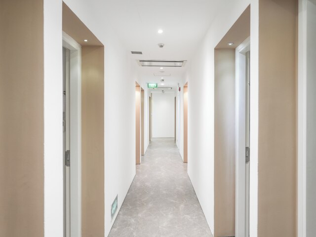 ア ホテル ディクソン, ステイ フロム 9PM トゥ 8AM