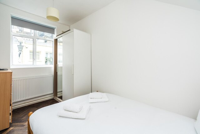 パディントンにある風変わりで居心地の良い2BDメウスフラット