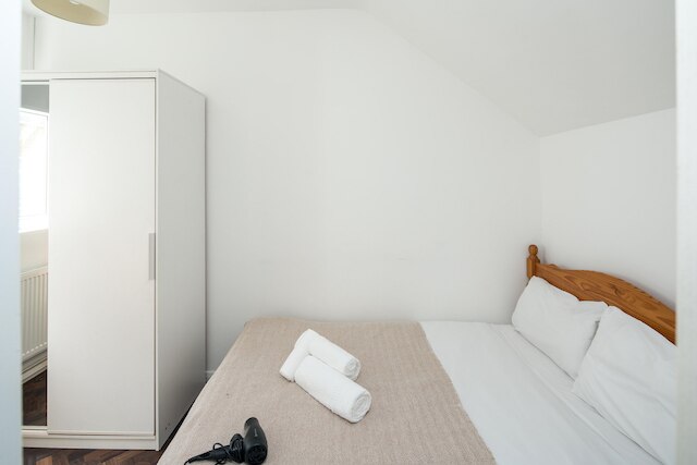 パディントンにある風変わりで居心地の良い2BDメウスフラット