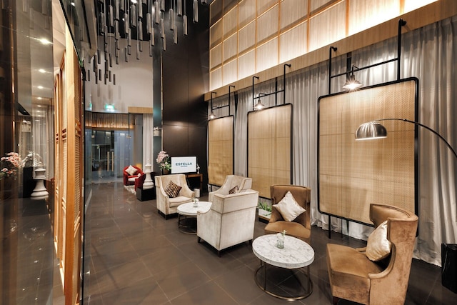 エステラ エカマイ