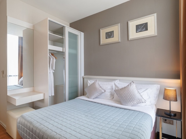 エステラ エカマイ