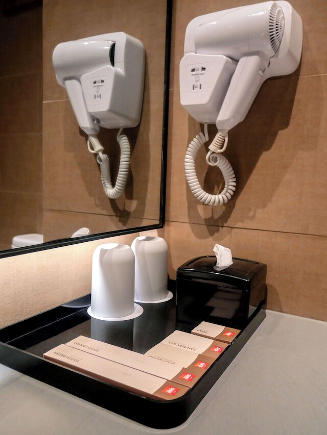 イビス スラバヤ ティダー