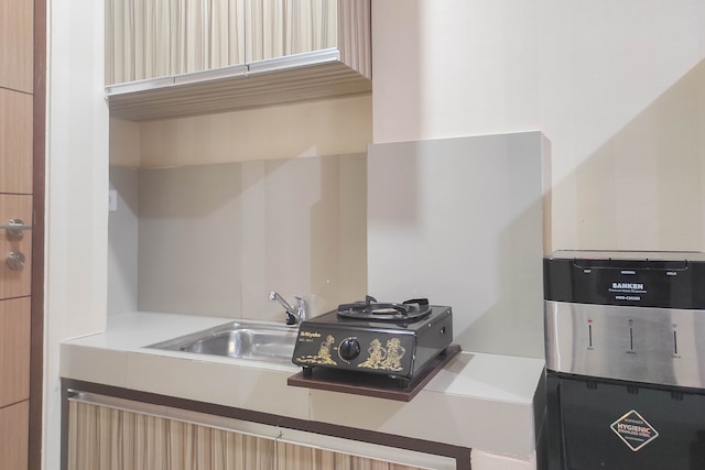 コンフォート スタジオ アット ヴィダ ビュー マカサル アパートメント