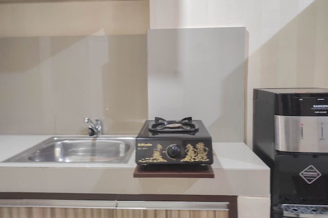 コンフォート スタジオ アット ヴィダ ビュー マカサル アパートメント