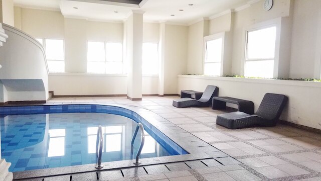 コンフォータブル アンド シンプリー1 1ッBーム アット ザ ブールバード アパートメント