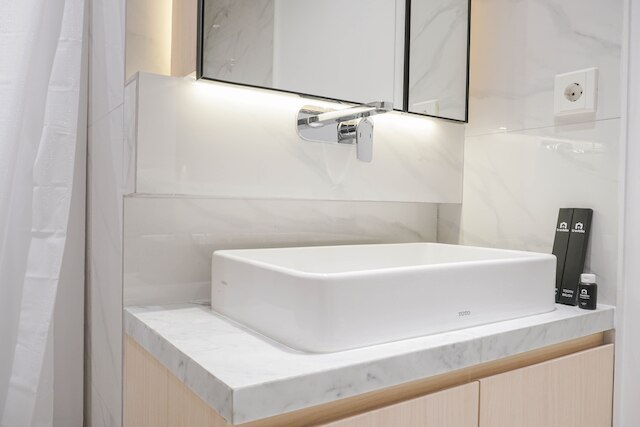 コンフォータブル アンド シンプリー1 1ッBーム アット ザ ブールバード アパートメント