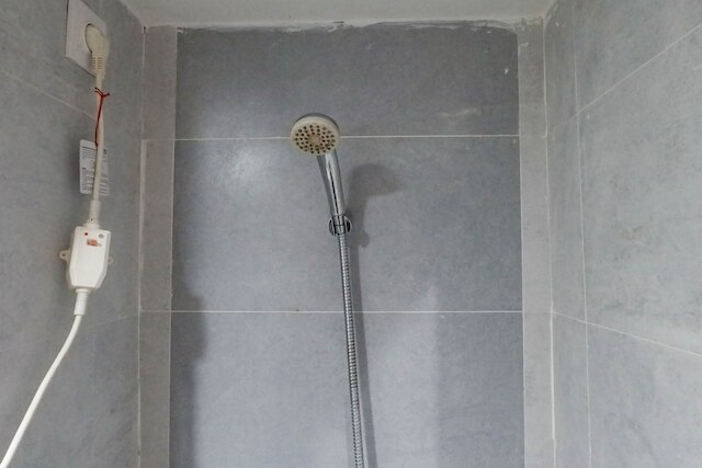 デライトフル ラグジュリアス スタジオ ルーム アット タマン メラティ スラバヤ アパートメント