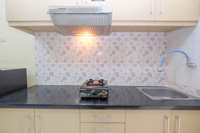 ナイス アンド コンフィー ベッBーム アパートメント アット MT ハリョノ レジデンス