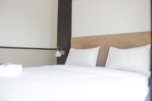 スペーシャス ベッドー ウィズ グレート ビュー アット マルベリャ スイーツ ダゴ