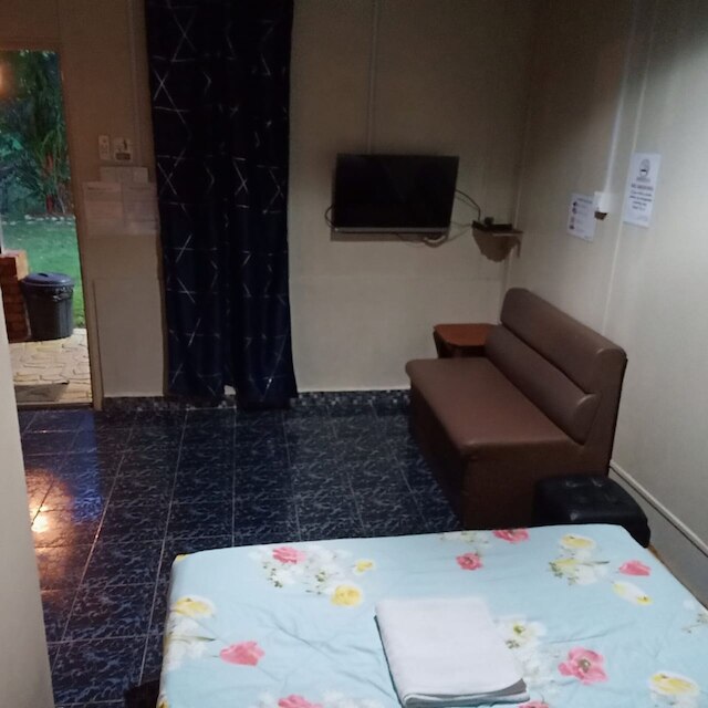 OYO ホーム 90426 ケパヤン DND ステイ