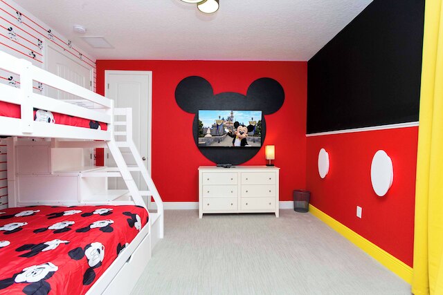 ファミリー エスケープ ウィズ プライベートプール & テーマルーム