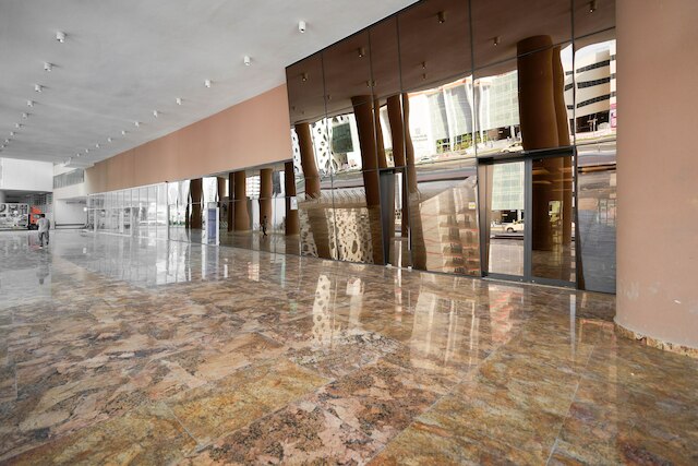 ラックス BnB I AG タワー I カナルビューズ