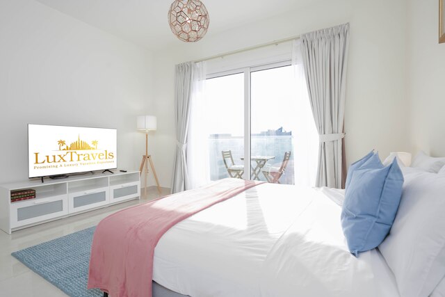 ラックス BnB I AG タワー I カナルビューズ