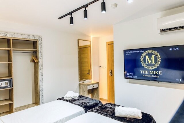 ザ マイク ホテル